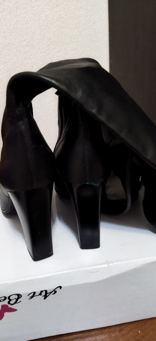 Сапоги женские. 39