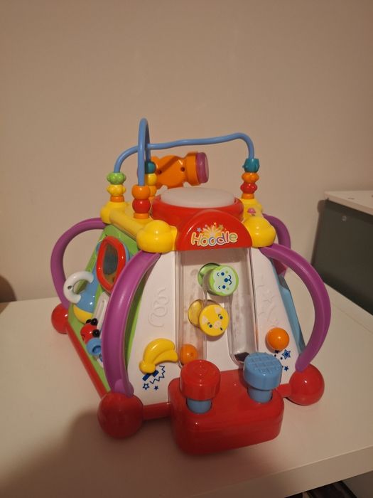 Интерактивни бебешки играчки