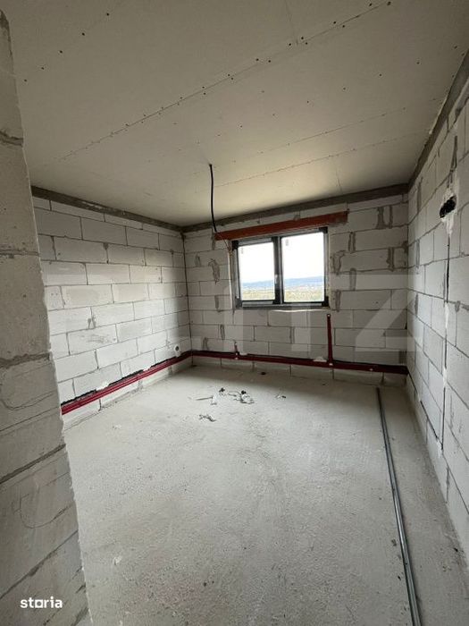 Casa de vanzare , zona Uriu, teren de 30 arii