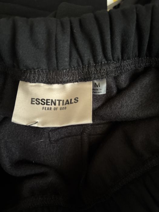 Pantaloni Essentials