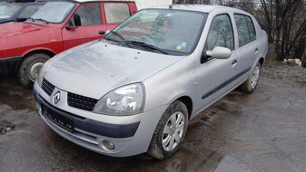 Dezmembrez Renault Clio 1.5 Diesel EURO 3 DIN 2005