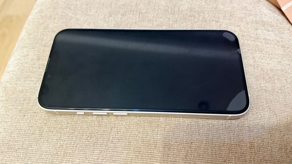 Продам 13 айфон в идеальном качестве iphone 13