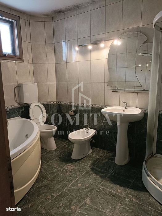 Casă de vânzare cu spațiu comercial în Apahida