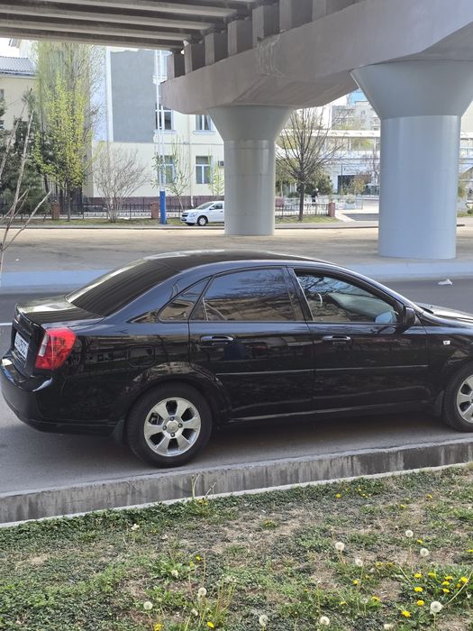 Chevrolet Gentra sotiladi (Qora rang)