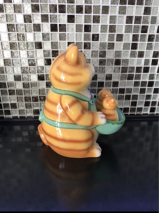 Конфетница новая