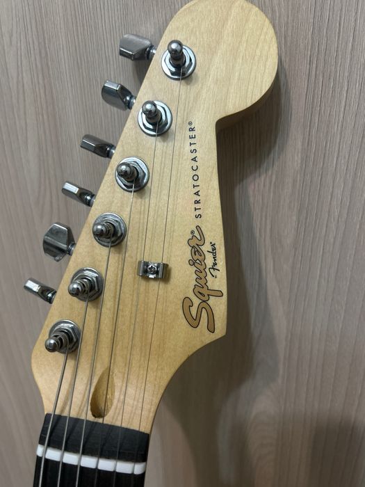 Гитара Fender Squier Stratokaster