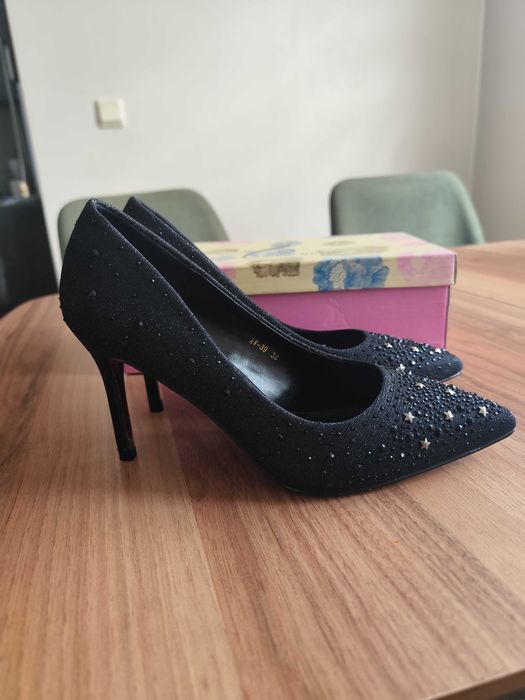 Дамски официалнк обувки