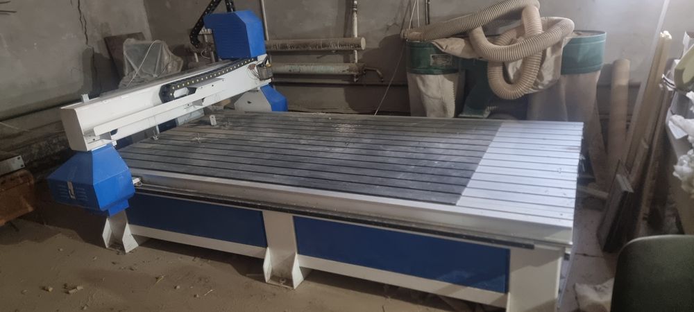 Rover stanok sotiladi ishlatilmagan ish stoli 3 metrga 1.30sm