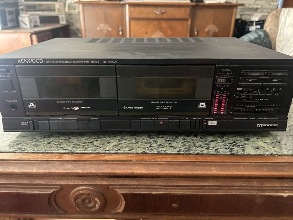 Двукасетъчен Дек KENWOOD