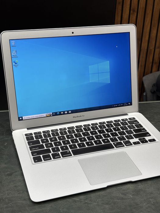 MacBook Air 2017 i5 8/128GB Windows/MacOs