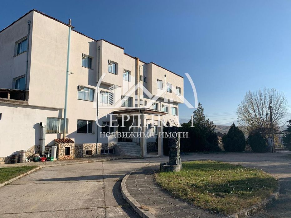 Хотел в Благоевград, област-с.Катунци