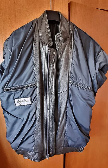 Scurtă piele naturală fină,  modernă, Italia, ca nouă