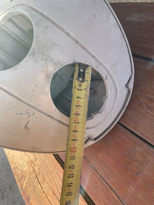 Продавам работещ LED прожектор за улично осветление 150 W