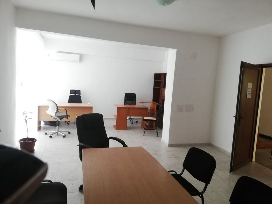 Дава се под наем Офис в Русе, Център - 20 кв.м за 76.5 € - Снимка #3