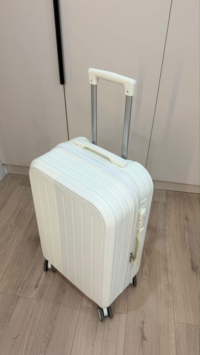 Чемодан 56х36х22