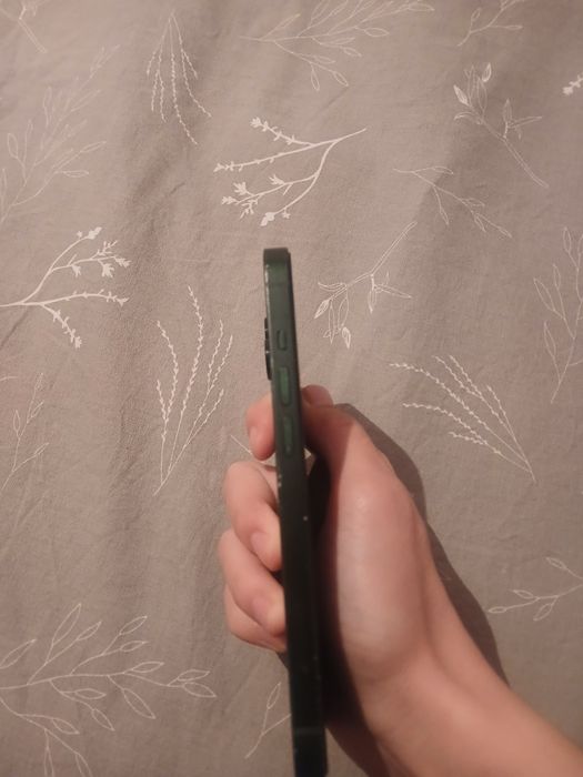 Айфон 13 зеленый