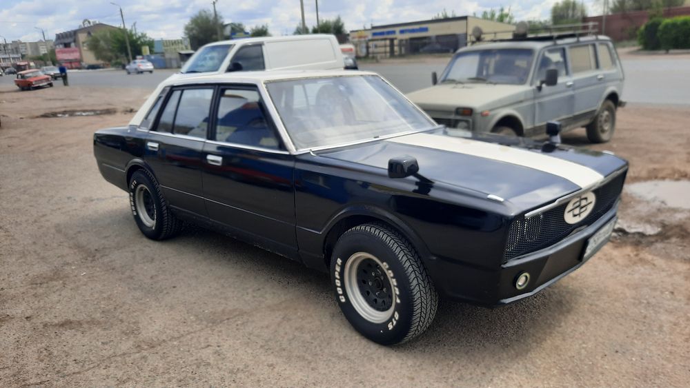 Ретро автомобили ниссаны