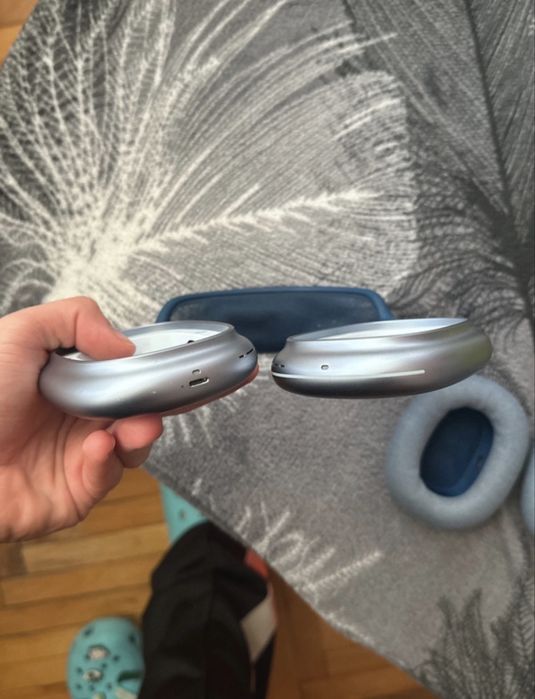 Vând Airpods Max albastre