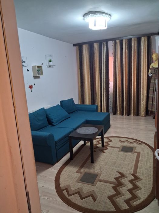 Închiriez apartament 2 camere decomandat