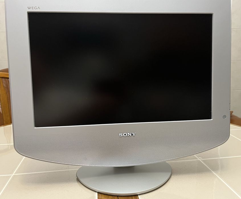 Телевизор SONY  45 см