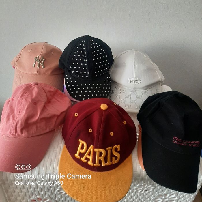 Кепки  в  отличном  состоянии