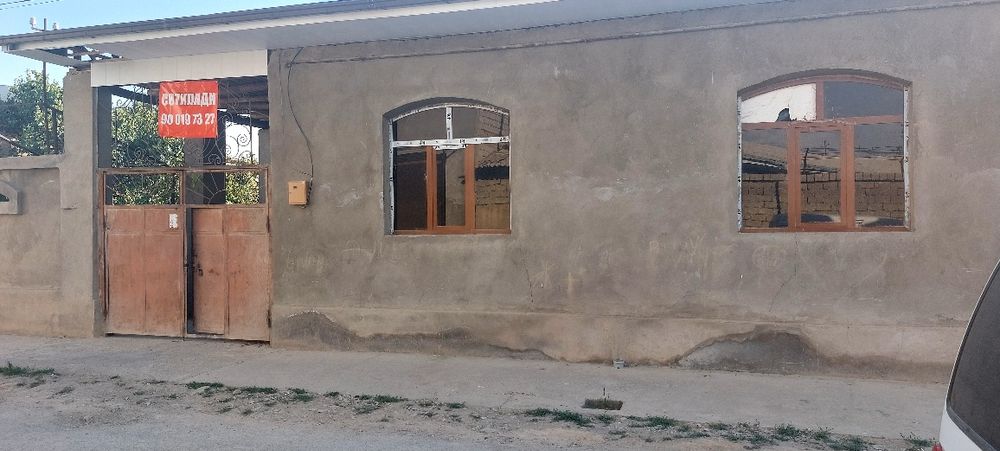 Срочна Ховли сотилади ер нархида 4 соток +2 захват, 4 хонали,Келесда