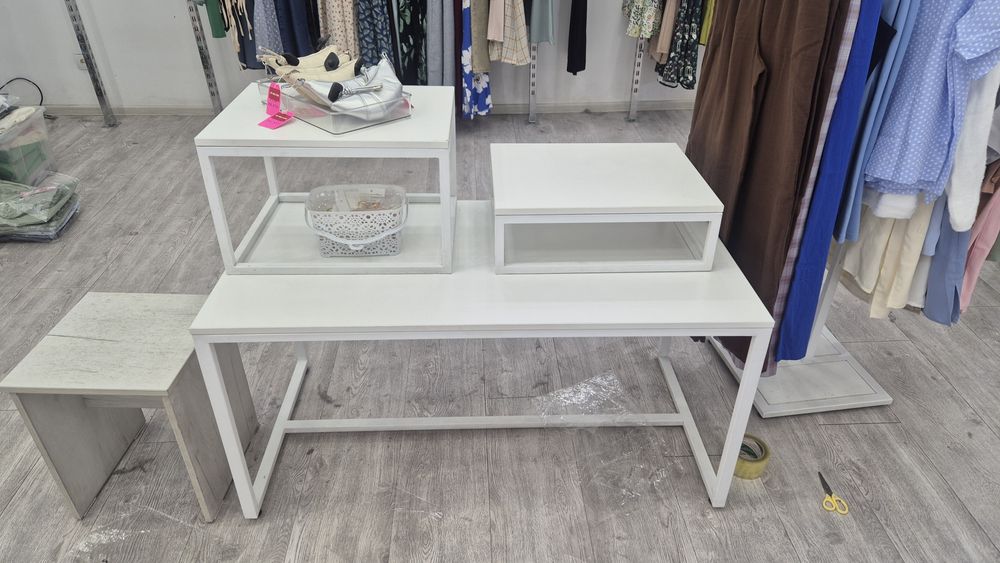 Полки, подставки, подиум, табуретка, пуфик