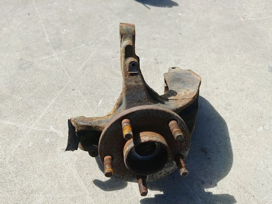 fuzeta dreapta fata ford c-max 1.6 tdci 3m51-3k170