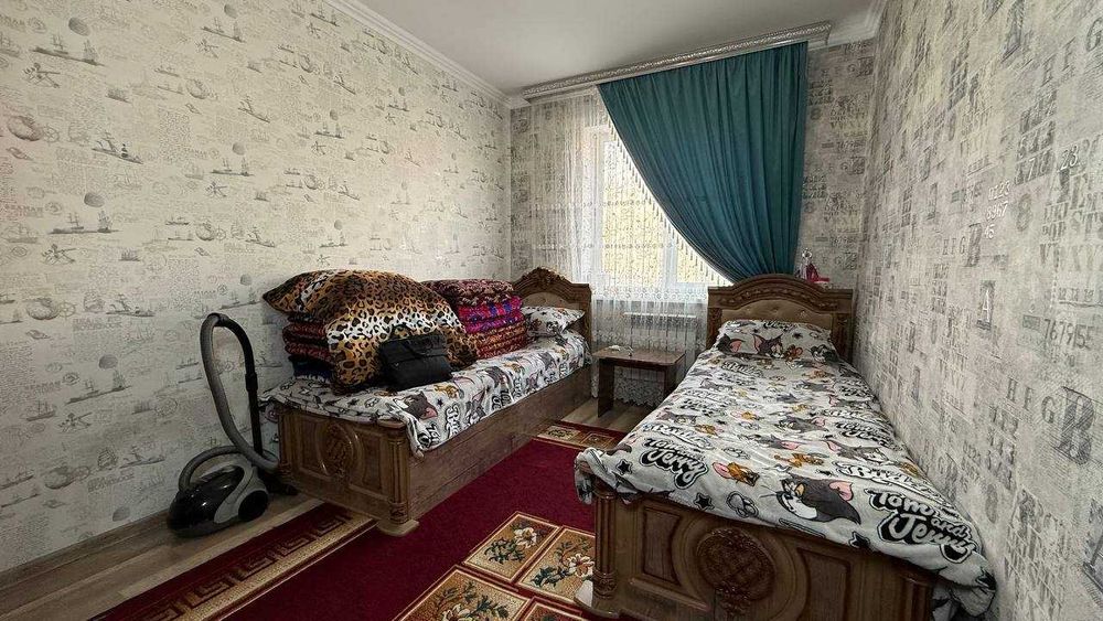 Миндонобод Мошина бозори 1 қаватда 2хонали квартира сотилади. ID: 1870