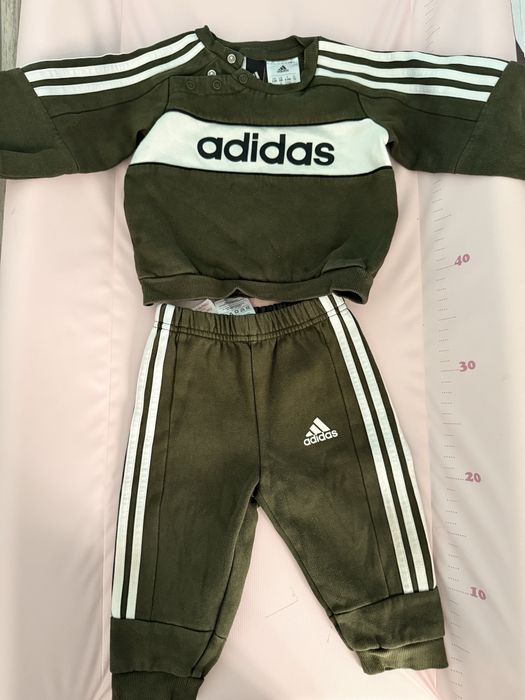 Спортен комплект на Adidas за бебе