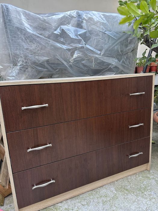 Продавам нов скрин