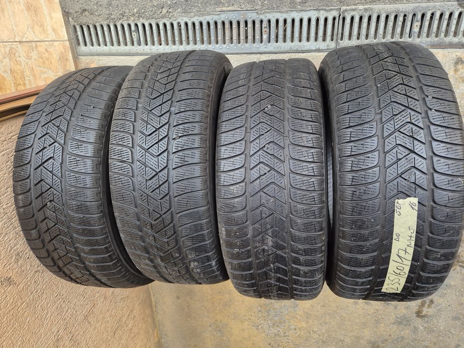 Vând cauciucuri 235/60/17 M+S set complet imp Germania