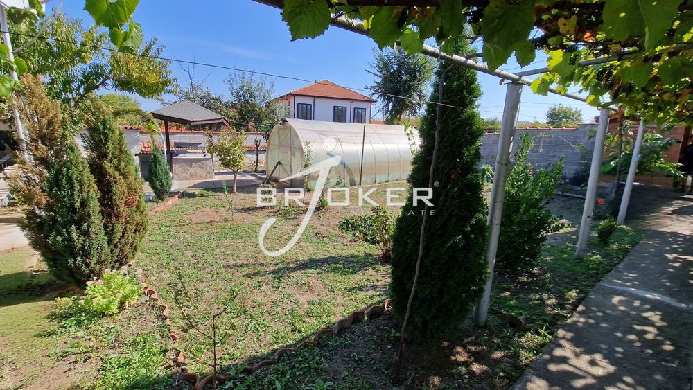 Продава се Къща в с. Николово, Област Хасково - 128 кв.м за 625 €/кв.м - Снимка #3