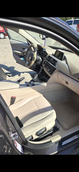 Vând BMW Seria 3 F30 Modern Line