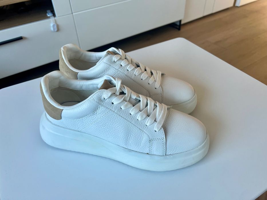 Бели кецове ZARA 42номер