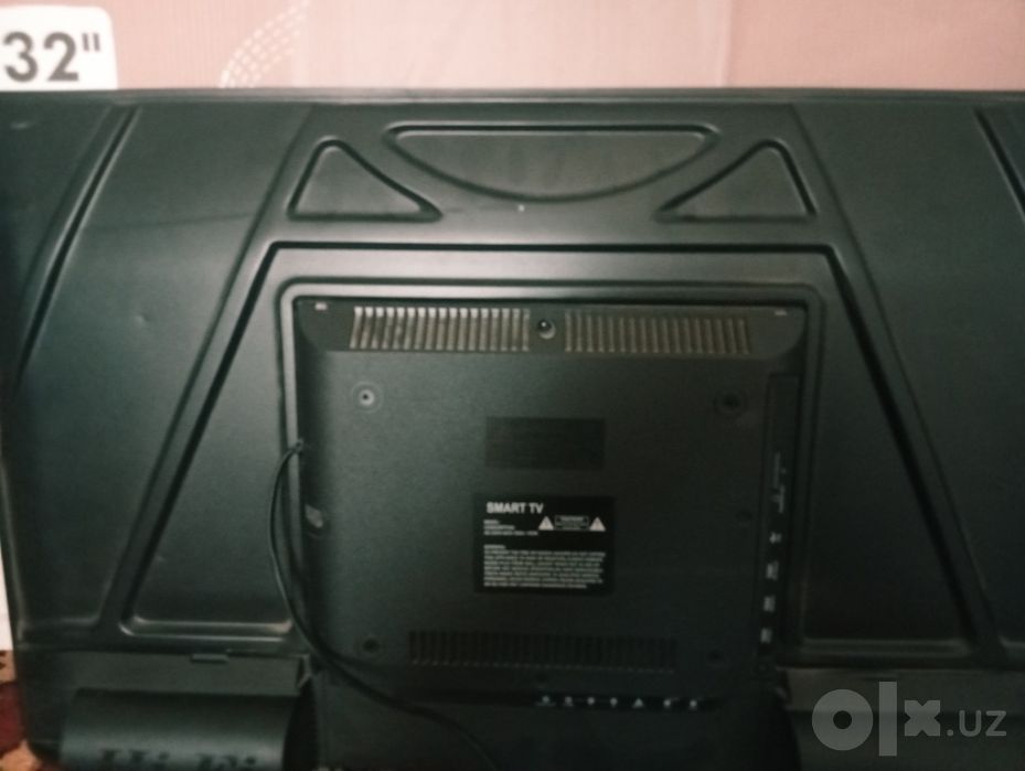 Телевизор Artel 32" Smart TV (Android) на запчасти. Платы рабочие!