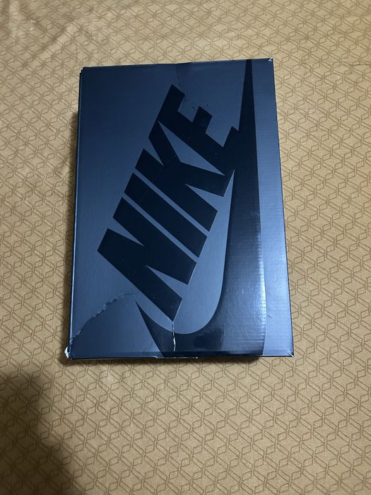 Adidasi originali nike noi