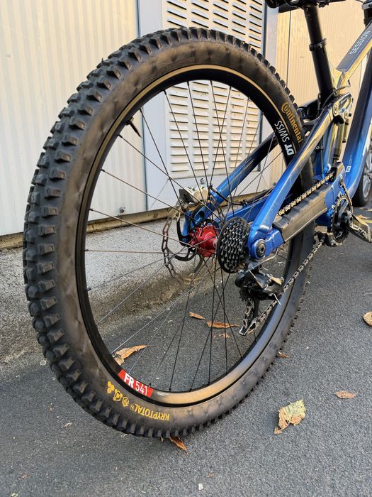 Trek Session 9 2025 R3