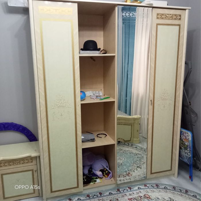 Спальный гарнитур