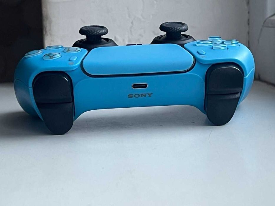 игровой контроллер Sony PS5 DualSense голубого цвета