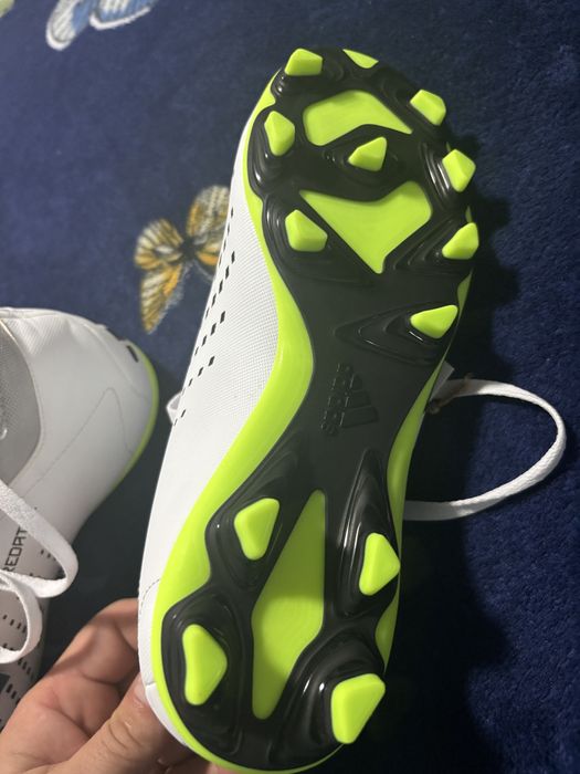 Ghete noi adidas predator