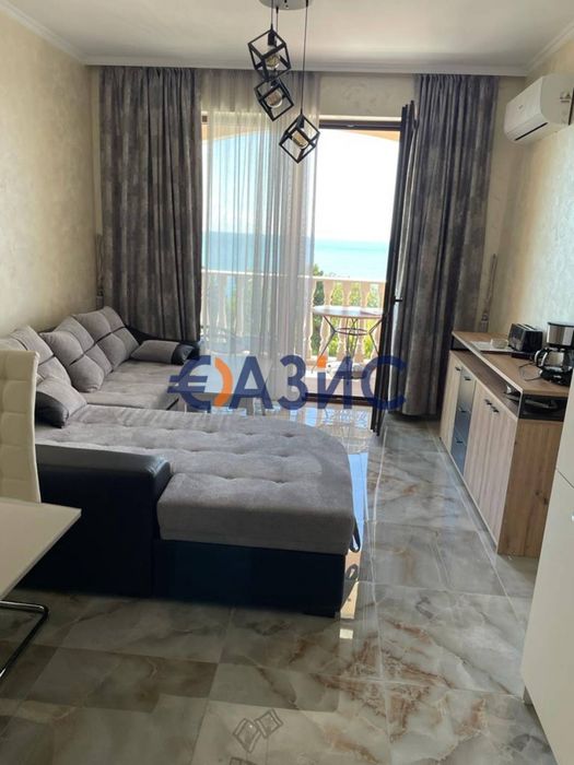 Продава се Тристаен апартамент в Несебър - 115 кв.м за 2084 €/кв.м - Снимка #1