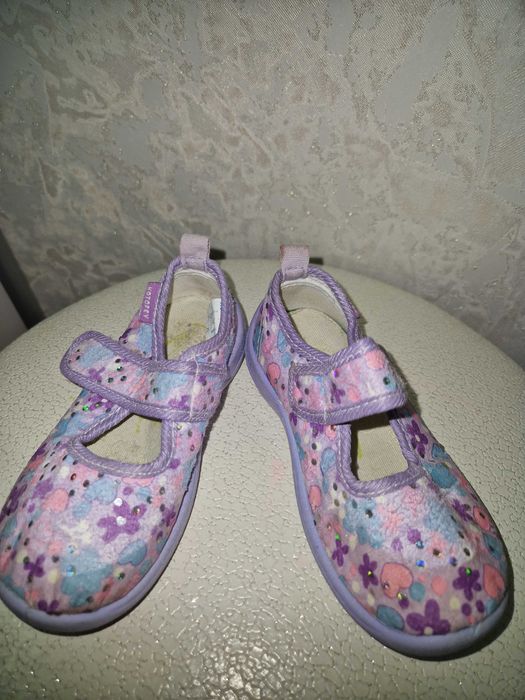 Продам сандали детские 22 размера