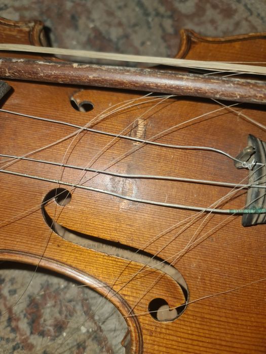 Violin stradavarius