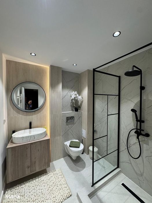 Calea București, etaj 2/10, preț 500 euro