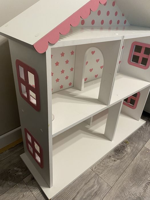 Продам кукольный домик