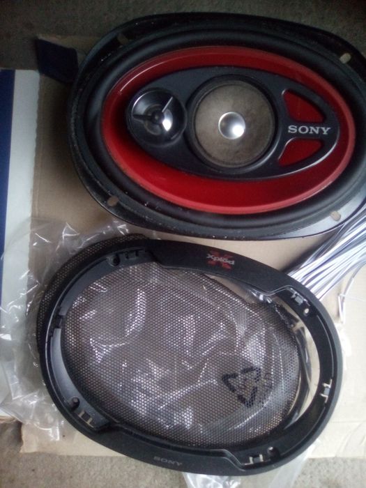 Vînd  2 buc. Difuzoare audio