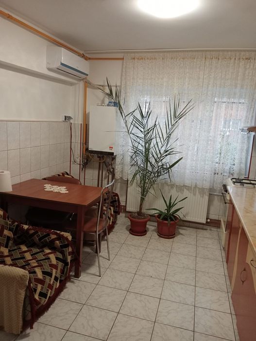 Apartament cu 2 camere decomandat
