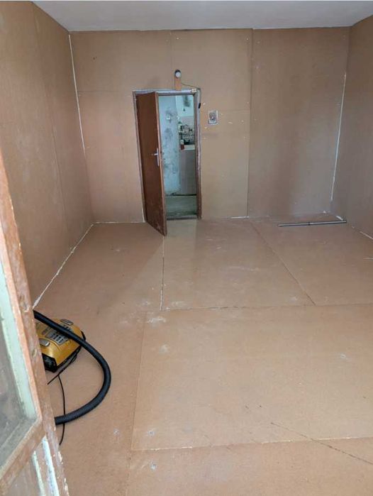 Продава се Четиристаен апартамент в с. Крушари, Област Добрич - 120 кв.м за 375 €/кв.м - Снимка #10