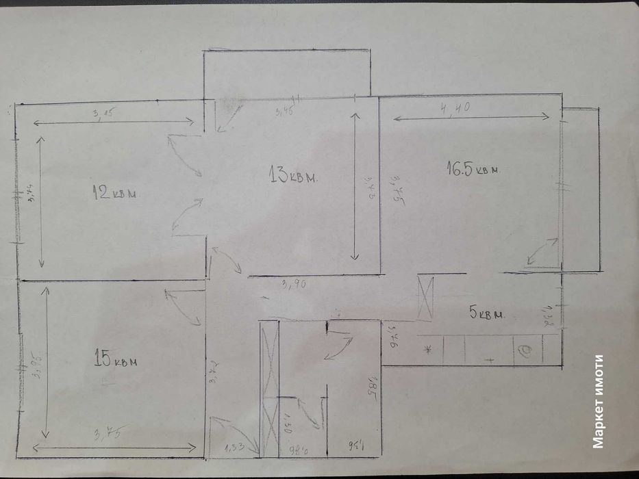 Четири стаи с бокс в идеален център
